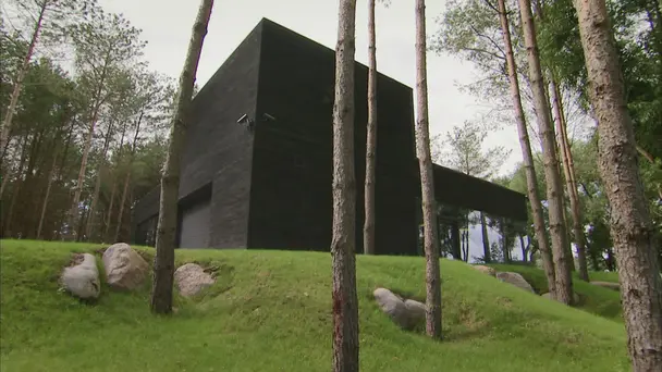 Hideaway, Body Hous...