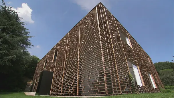 Upside Down, Wave, ...