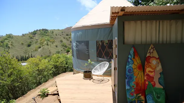 Oahu Living on a Ti...