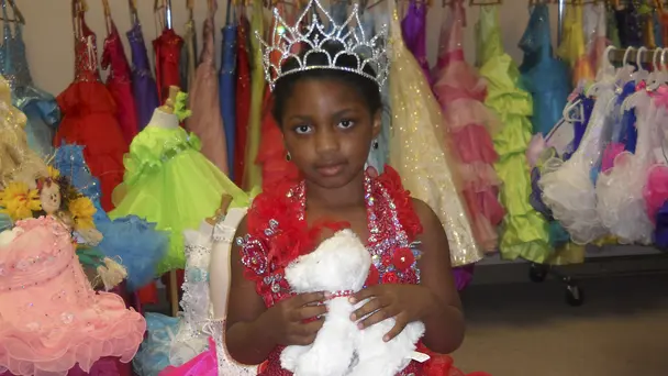 Universal Royalty H...