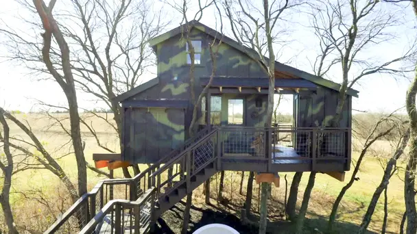 Camo Treehouse