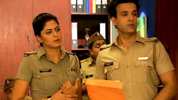 Watch FIR S13 E1222 - Bajrang's Code Word on SonyLiv with Tata Play Binge