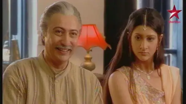 Heera locks herself in bathroom