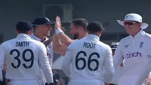 1st Test, Day 4: Pakistan trail by 115 runs