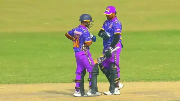 Jeeshan Hashmi's 54 off 24 | Match 12