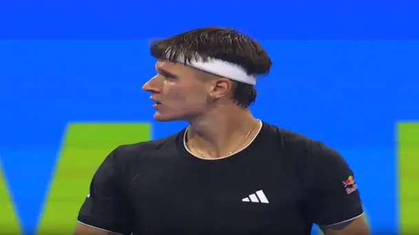 Jakub Mensik vs Jannik Sinner | Quarter-final | Center Court