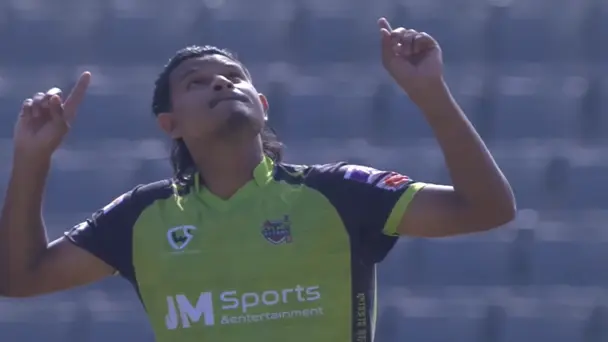 Nasum Ahmed's 3 for 19 | Match 17