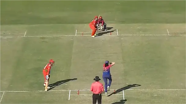Esha Oza's 3 for 6 | Match 2