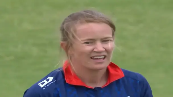 Maddy Green's 3 for 16 | Match 19