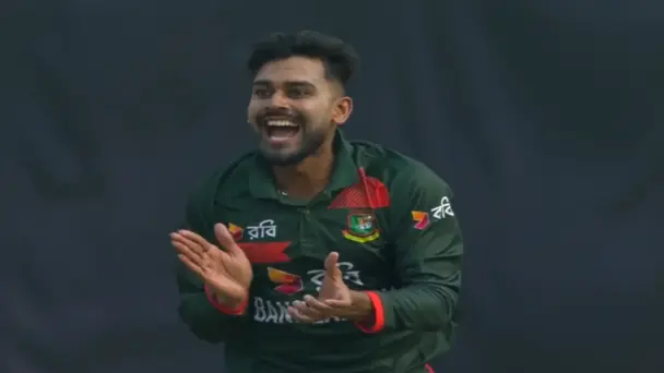 Mehidy Hasan Miraz's 3 for 29 | 1st ODI