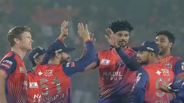 DOUBLE STRIKE! Binura Fernando bags early wickets in the Final