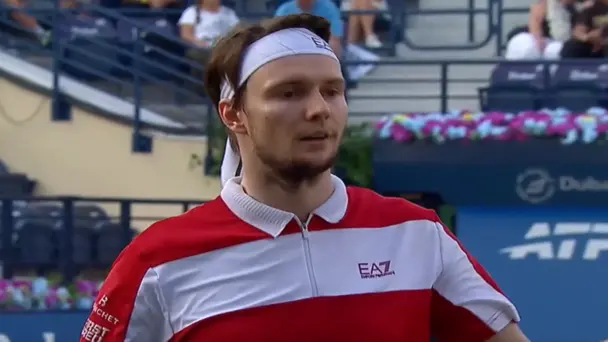 Full Stretch Magic! Alexander Bublik pulls off an acrobatic return