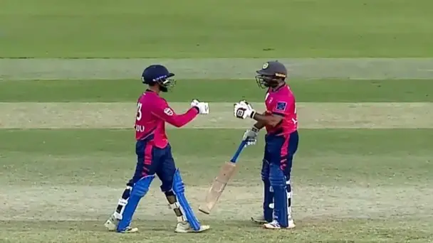 Sanju Sanjeev's 61 off 43 | Match 9