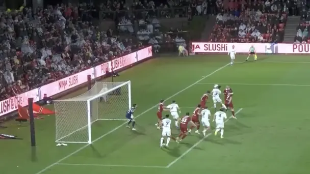 BRILLIANT! Girdwood-Reich's thumping header beats the keeper