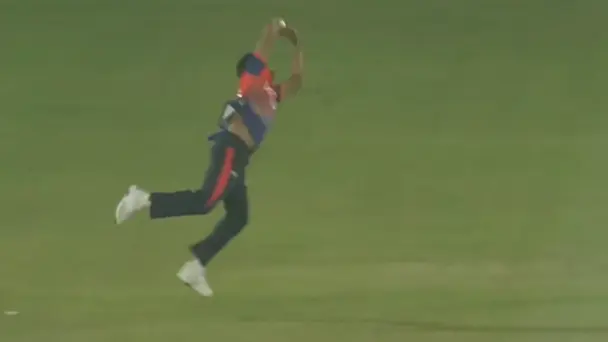 ACROBATIC! Abdul Saqlain's leap leads to a brilliant catch