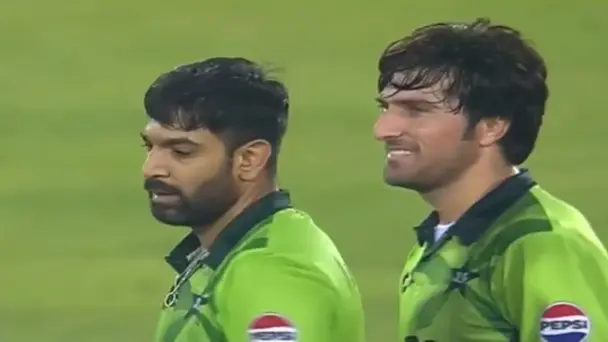 THE WINNING WICKET! Haris Rauf seals the deal