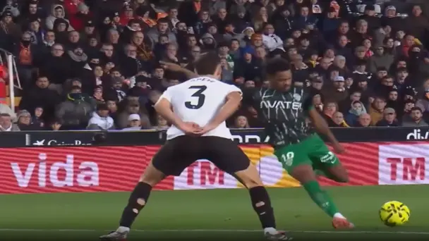 From Downtown! Grady Diangana breaks the deadlock in style