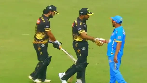 Punjab Lions beat Delhi Champions by 9 wickets | Match 1