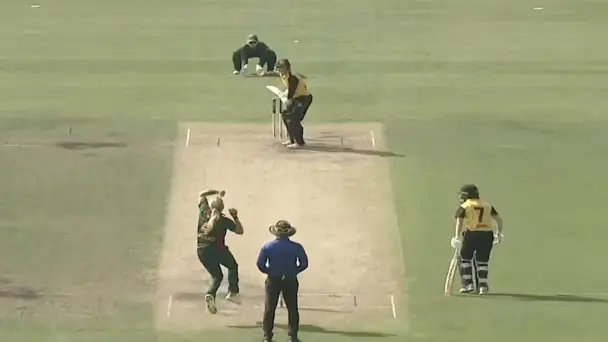 Hayley Silver-Holmes's 3 for 41 | Match 23