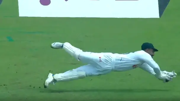 INCREDIBLE! Litton Das takes off for a screamer