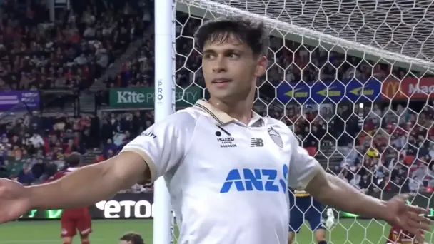 EXQUISITE! Rogerson seals Auckland FC's spot in the Final