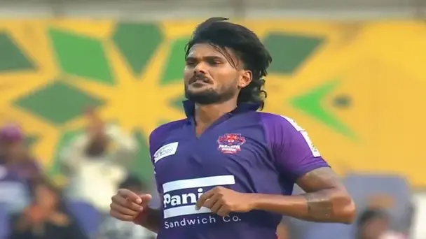 Lalit Yadav's 3 for 22 | Match 14