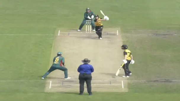 Maddy Darke's 98* off 113 | Match 23