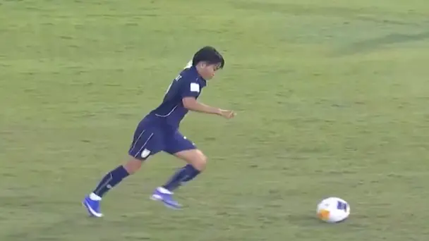OH MY WORD! Moondong's long-range screamer leaves fans awestruck