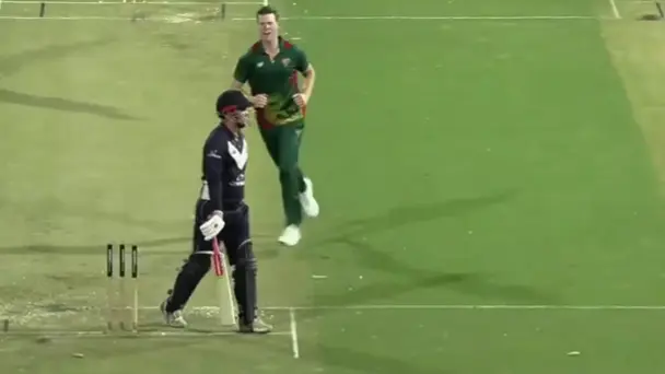 Triple Strike! Mitchell Owen ripped through in a single over