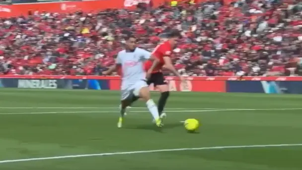 EXQUISITE! Pickel fires Espanyol ahead from Dolan's brilliant assist