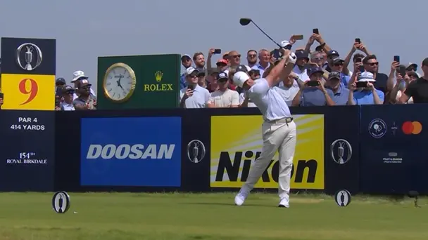 WOW! Rory McIlroy's magic shot