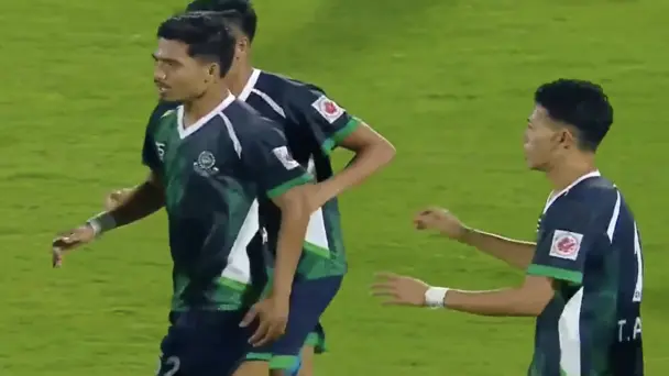 BRILLIANT STRIKE! Roy Mahitosh pulls one back for Mohammedan SC