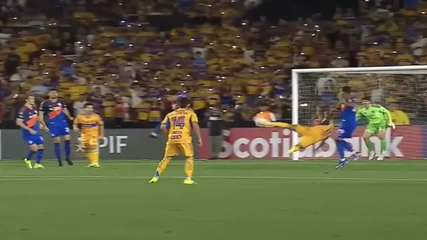 SPECTACULAR! Aguirre lights up the stadium with a scissor-kick finish