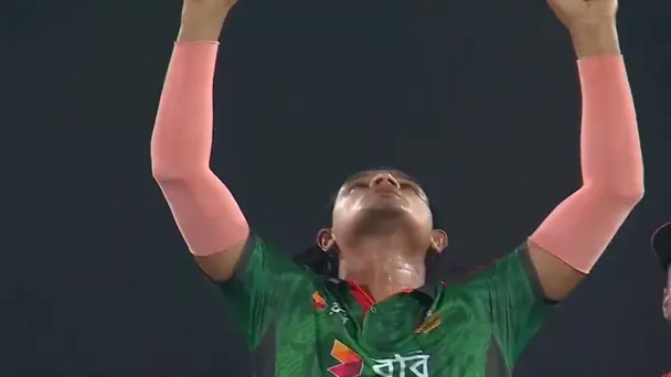Nasum Ahmed's 3 for 11 | 3rd ODI