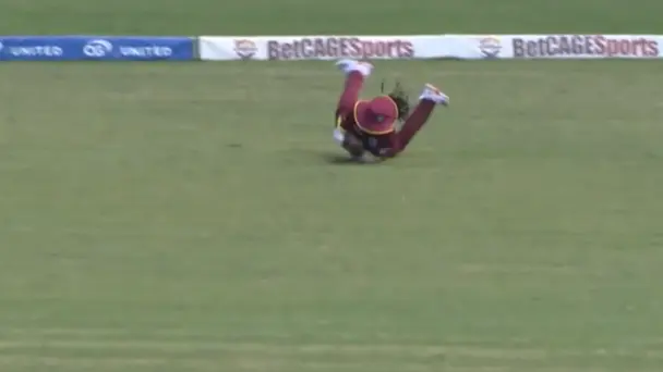SUPERWOMAN IN THE FIELD! Aaliyah Alleyne’s diving stunner