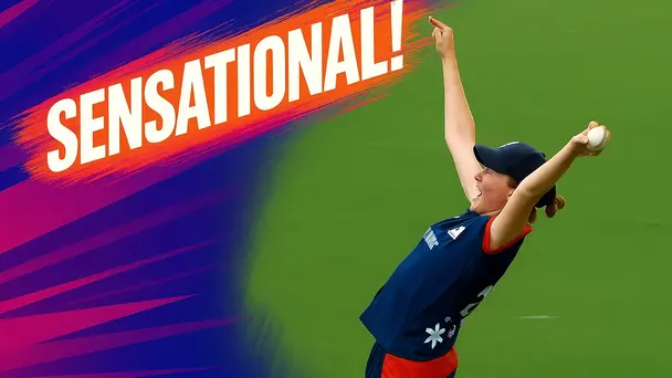 SENSATIONAL! Josie Penfold pulls off a one-handed stunner