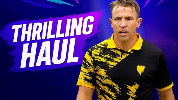 Logan van Beek's 3 for 14 | Match 23