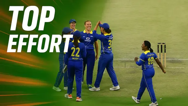 Zoe Cooke's 3 for 29 | Match 42