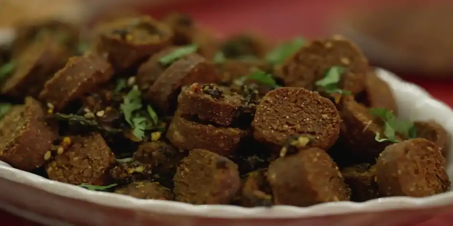 Amhi Sare Khavaiyee S1 E150 - Tasty 'Loadvadi' by Swati Tribhuvane