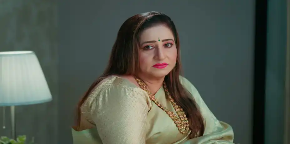 Veen Doghatli Hi Tutena S1 E333 - Sushmita Gives Mandakini the Heirloom Jewellery