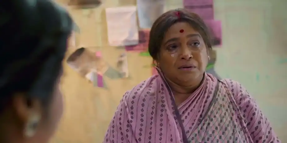 Indira Insults Annapurna - Annapurnar Lokkhira