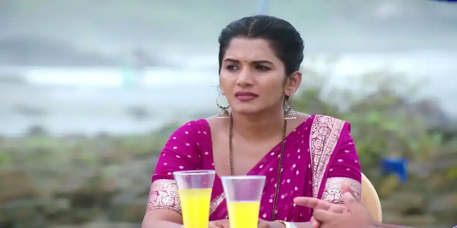 Kalyani Suspects Rukku's Presence