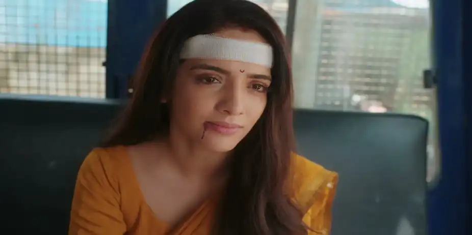 Jagadhatri S1 E305 - Who Comes to Jagadhatri’s Aid?