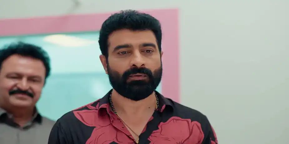 Jayam S1 E375 - Preethi Asks Rudra and Ganga to Hold Her Newborn
