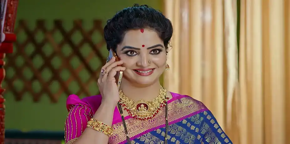 Kudumbasametham S1 E552 - Ananya Tricks Rohit into Kissing Her