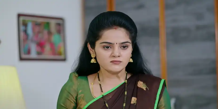 Kudumbasametham S1 E551 - Saranya Probes Soumya’s Background