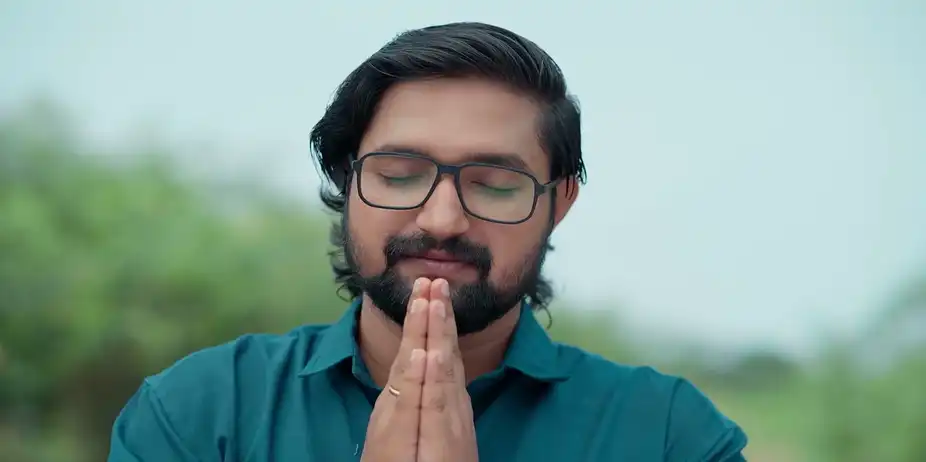 Pranayavilasam S1 E72 - Sreekuttan Tends to Amritha