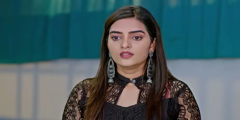 Chi Sou Mahalakshmi S1 E211 - Ambika Attempts to Kill Lakshmi