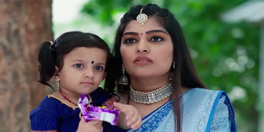 Hrudaya Geethe S1 E469 - Lahari's Kidnapping!