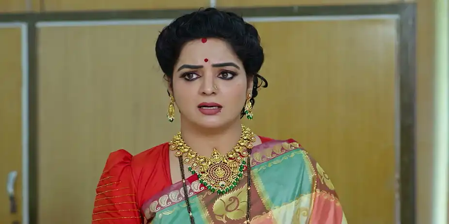 Manetana S1 E550 - Ananda Bhairavi Saves Preeti